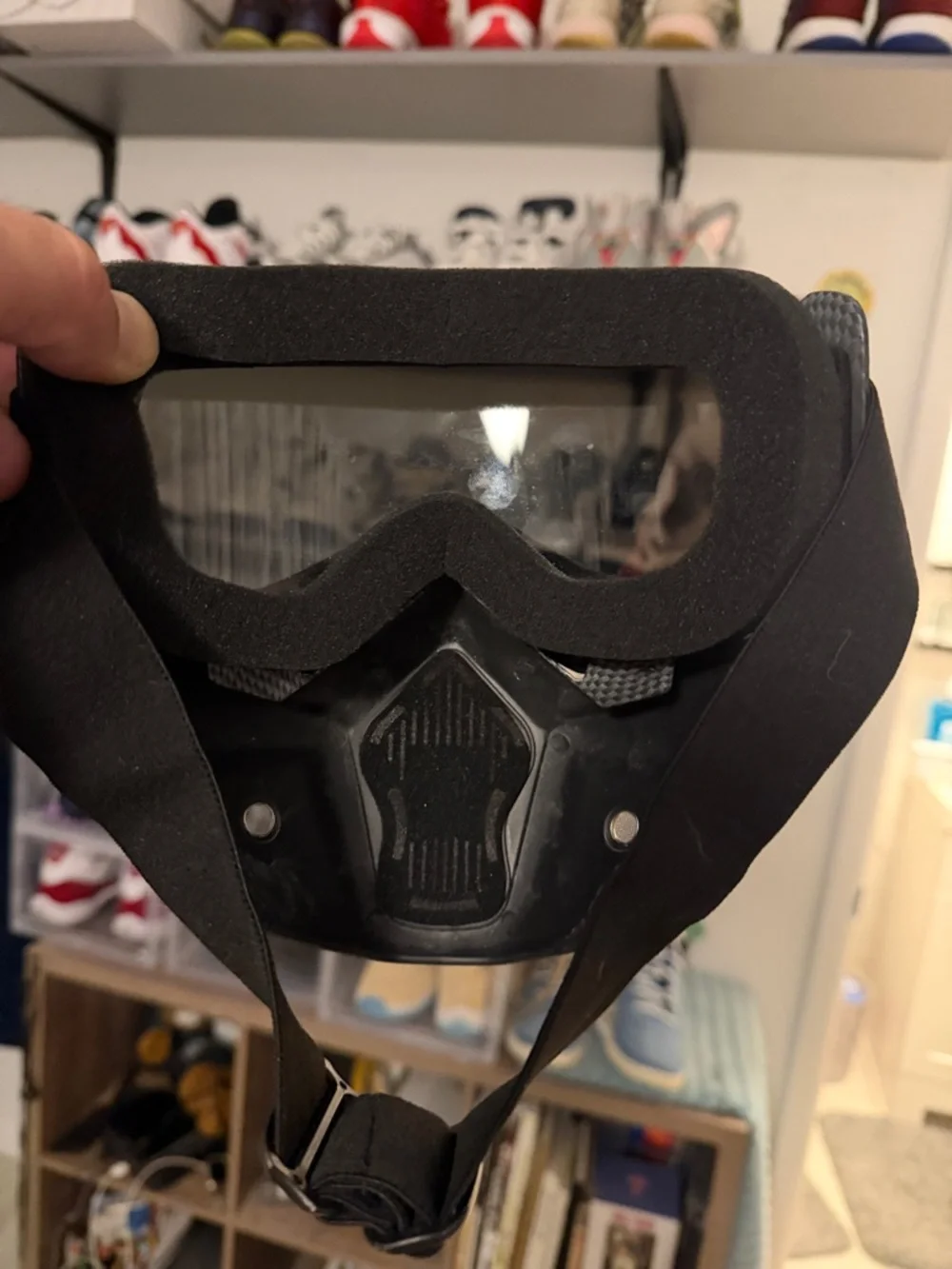 Carbon Fiber Effect Men's Protective Face Mask with Mirrored Lens
